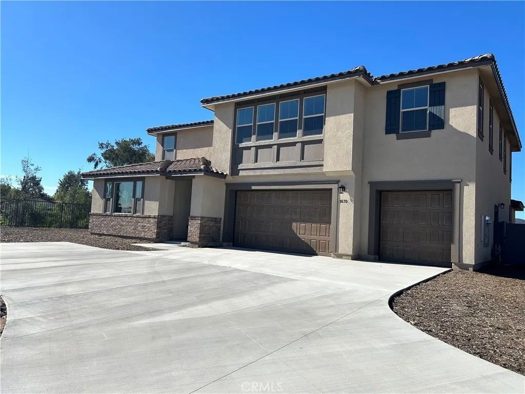 Photo of 1670 Amanda Glen, Escondido, CA 92029 (MLS # OC26022441)