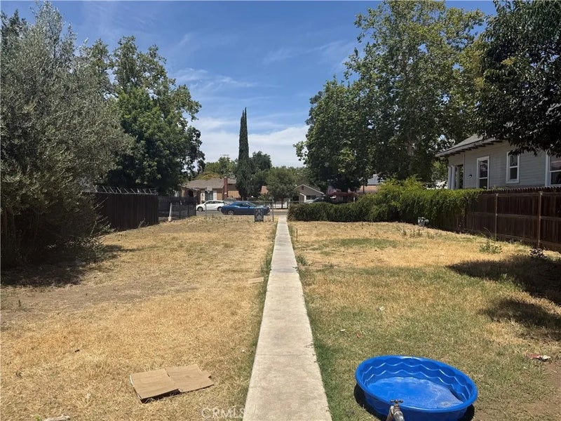 324 W 22nd