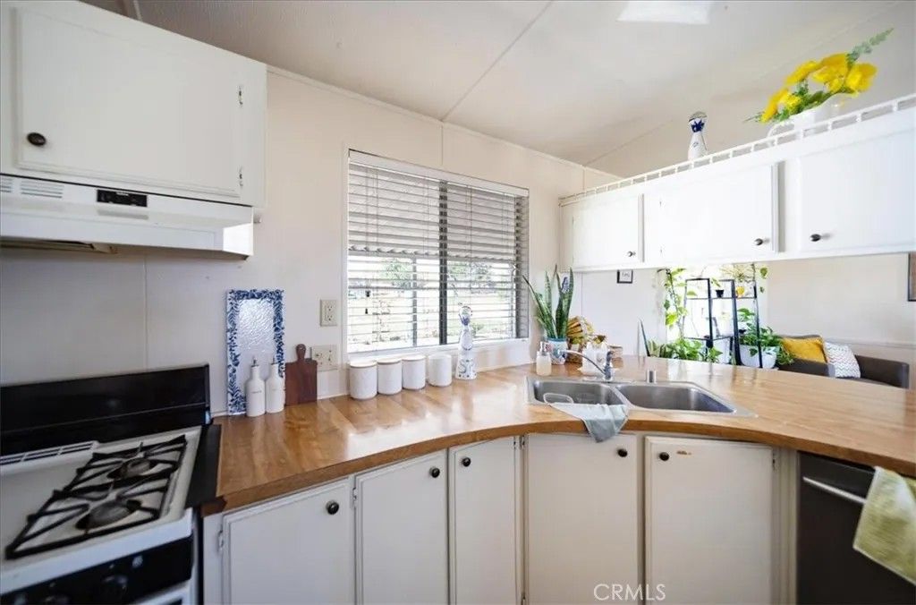 Photo of 31175 Chade Ln, Menifee, CA 92584 (MLS # SW26050333)