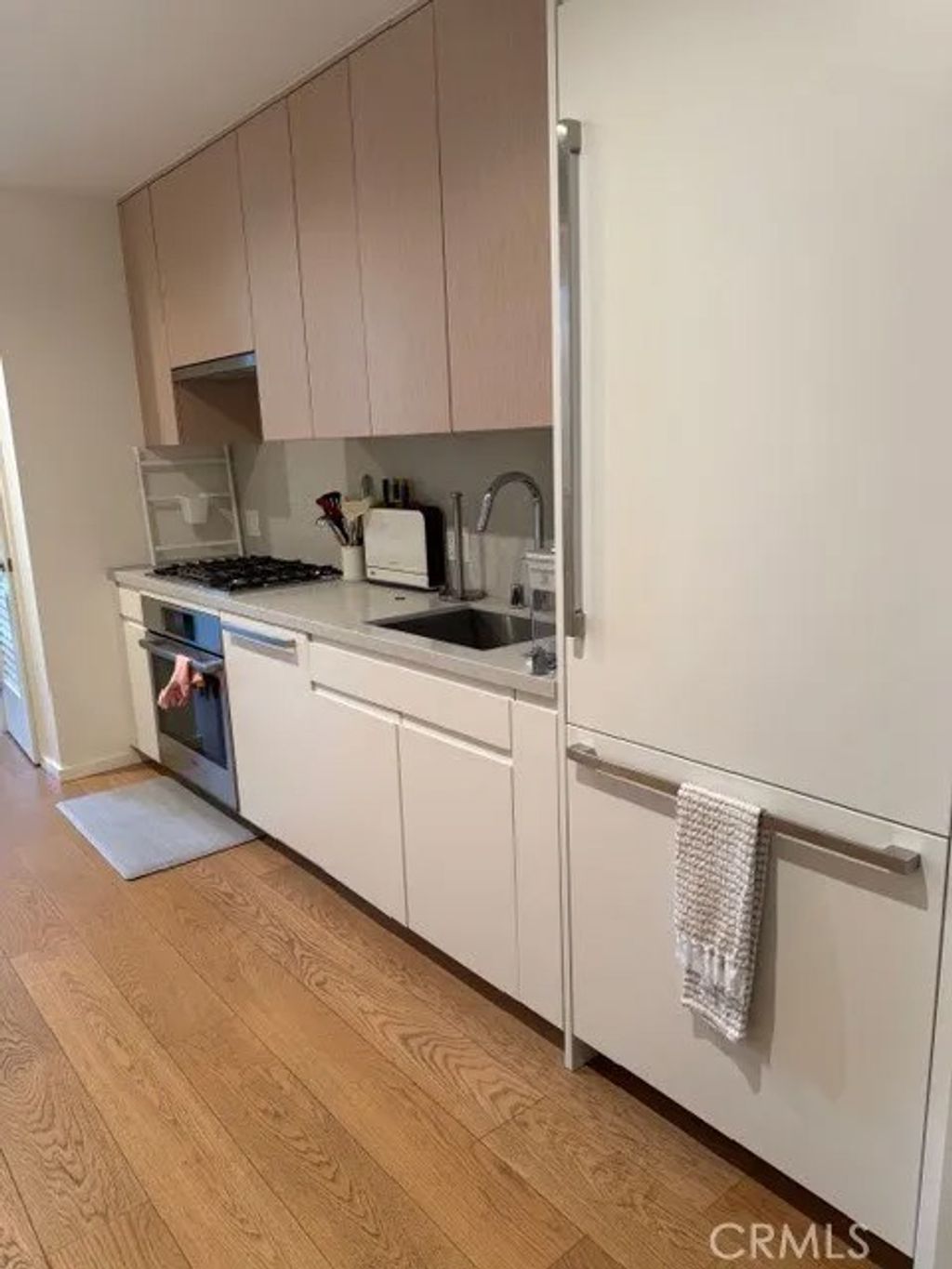 Photo of 877 Francisco, Los Angeles, CA 90017 (MLS # TR26014291)