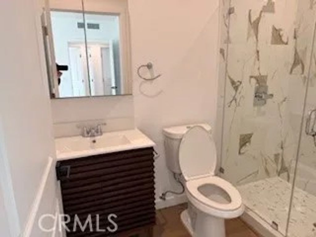 Photo of 18906 Lassen St, Northridge, CA 91324 (MLS # SR26063023)