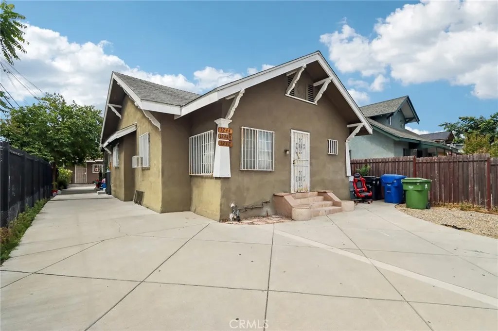 1242 E 43rd
