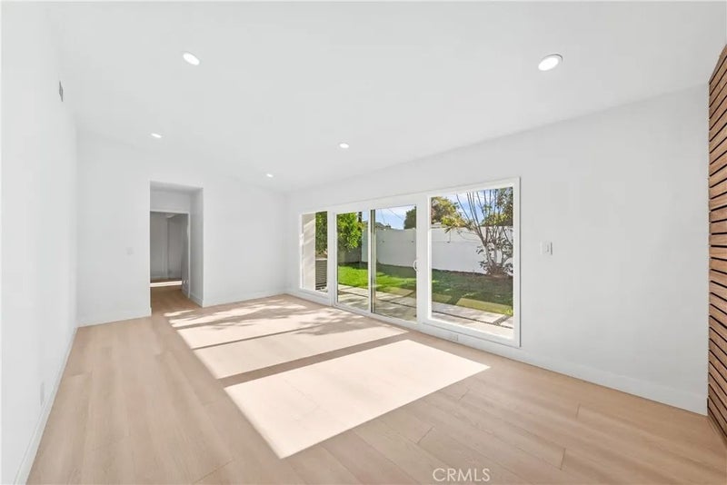 2922 Radnor