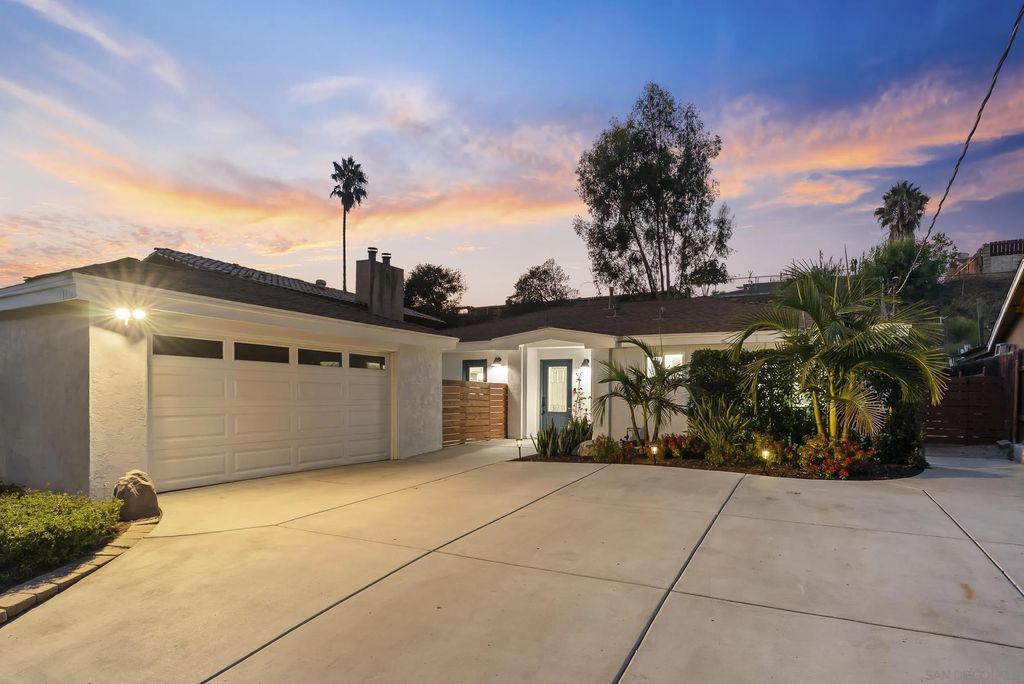 Photo of 10452 Fairhill Dr, Spring Valley, CA 91977 (MLS # 250041095)