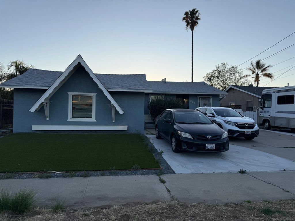 Photo of 992 Alveda Avenue, El Cajon, CA 92019 (MLS # 260008706)