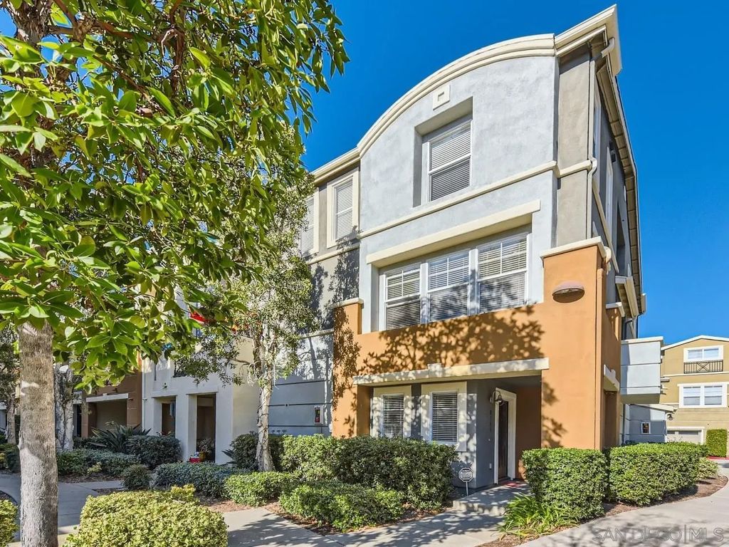 Photo of 8761 Plaza Park Ln, San Diego, CA 92123 (MLS # 260001963)