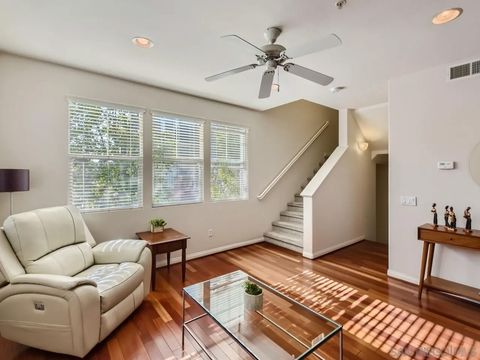 8761 Plaza Park Ln San Diego CA 92123