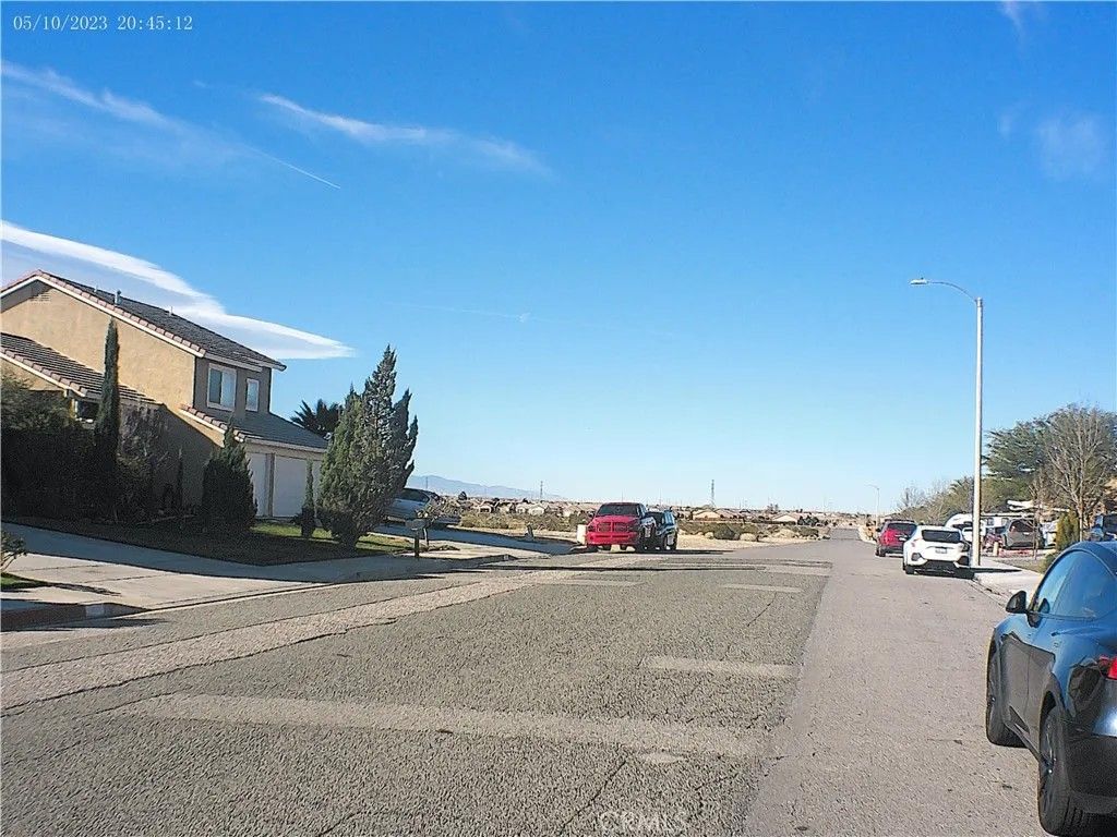 Photo of 14406 Tawney Ridge Lane, Victorville, CA 92394 (MLS # IV26007400)