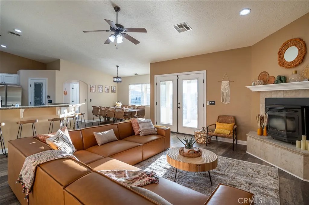 6366 Murrieta