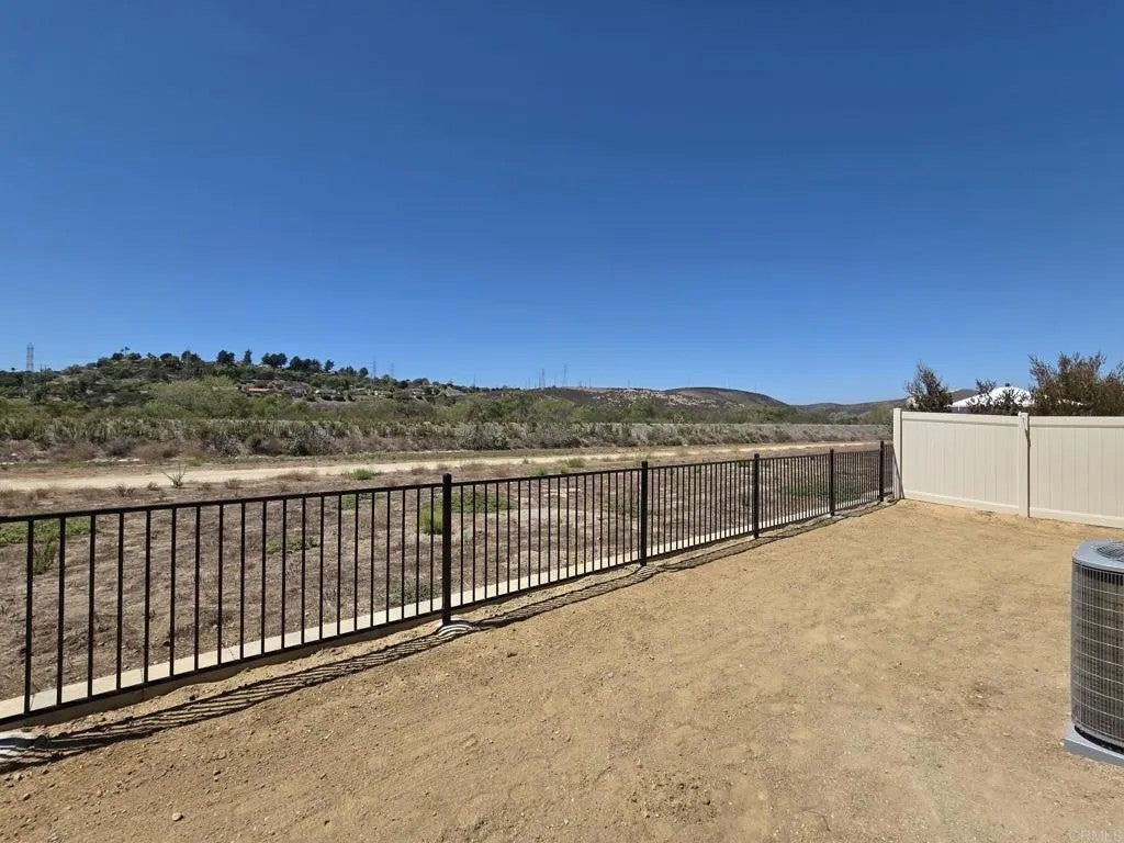 725 Kingbird Loop