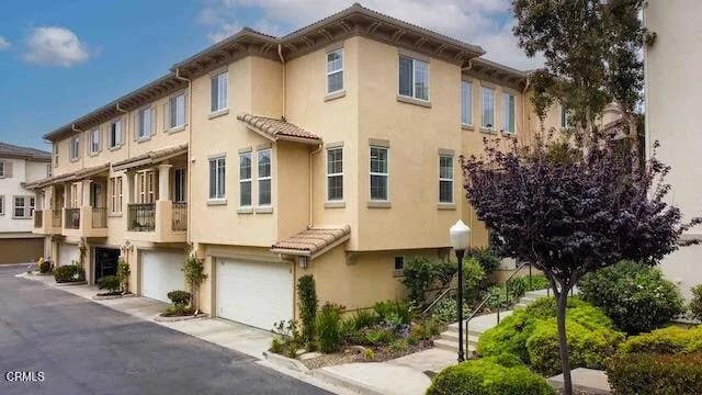Photo of 1239 Bayside Lane, Oxnard, CA 93035 (MLS # V1-37387)