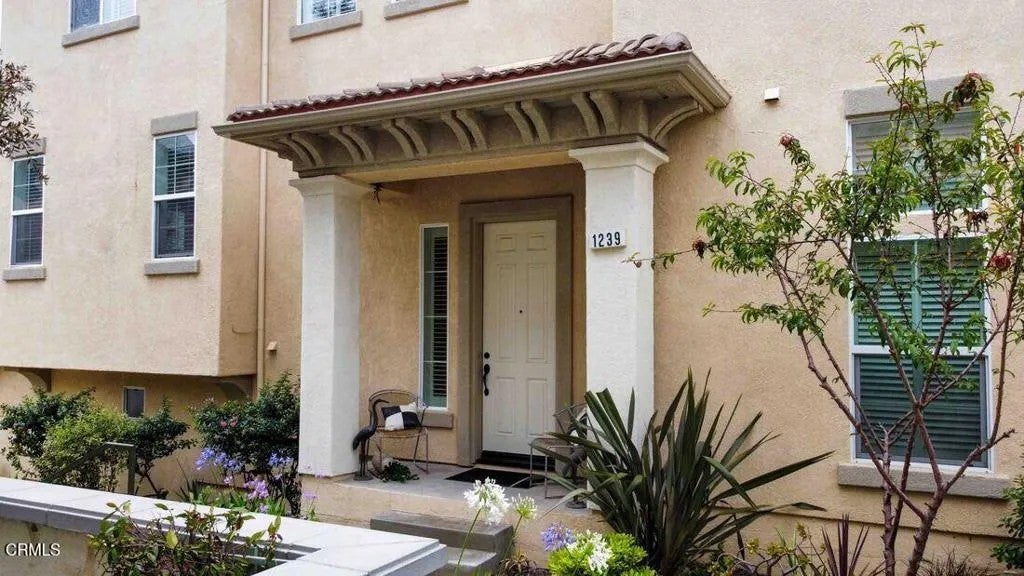 Photo of 1239 Bayside Lane, Oxnard, CA 93035 (MLS # V1-37387)