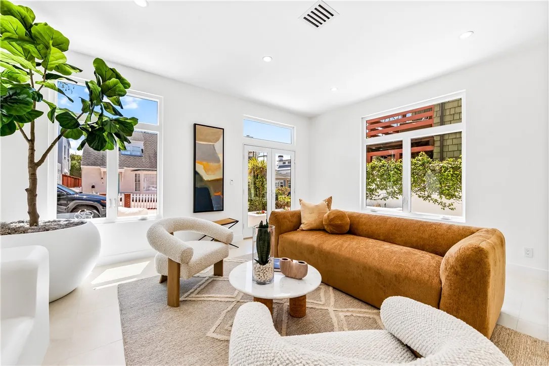 541 4th Street