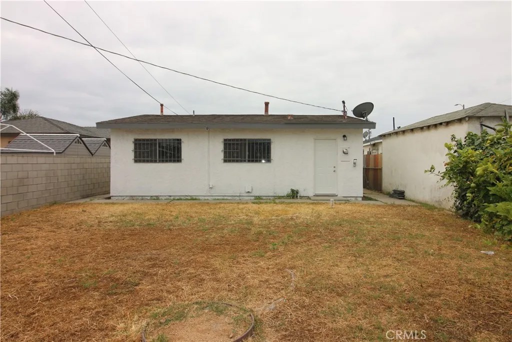 1203 E Cruces Street