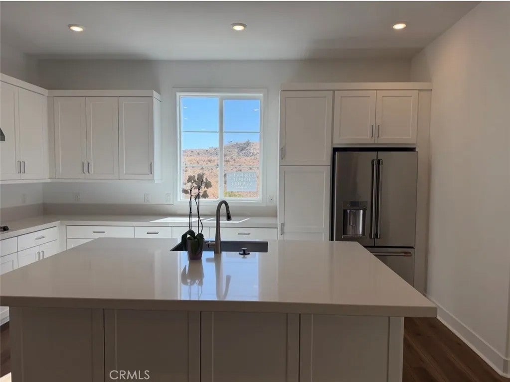 Photo of 27314 Fox Den Pl, Valencia, CA 91381 (MLS # SR26174911)