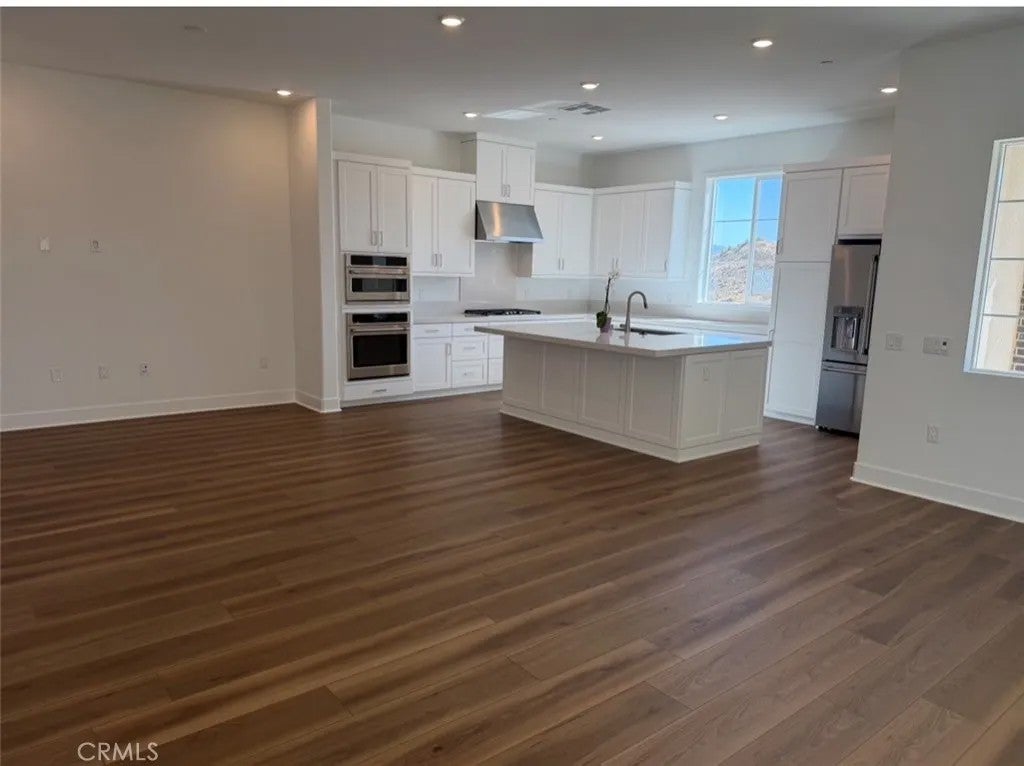 Photo of 27314 Fox Den Pl, Valencia, CA 91381 (MLS # SR26174911)
