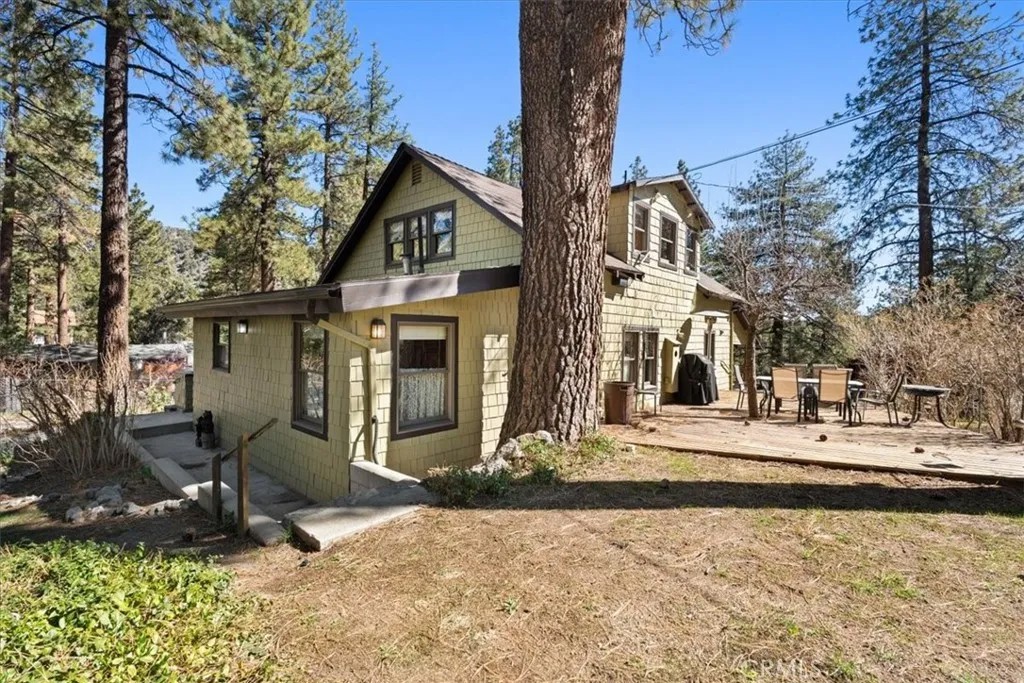 5708 Sycamore