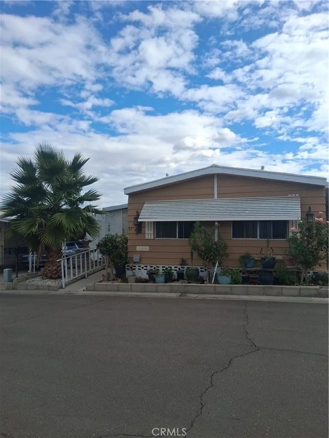 Photo of 20683 Waalew B37 RD #B37, Apple Valley, CA 92307 (MLS # HD26213176)