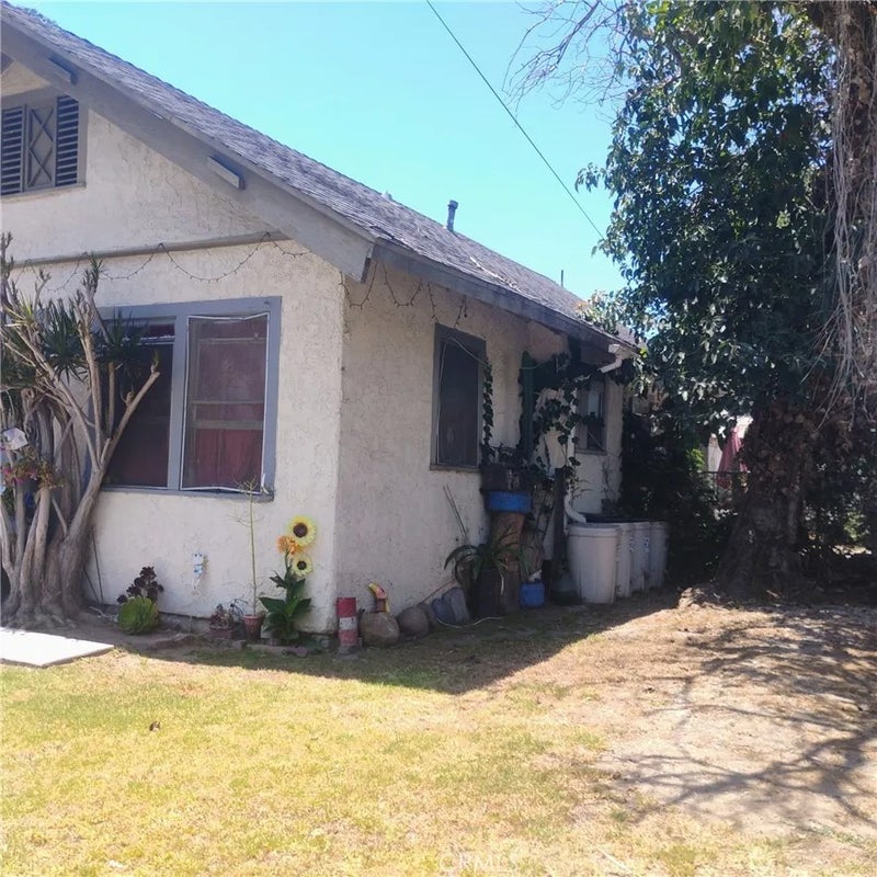 3525 RAYMOND