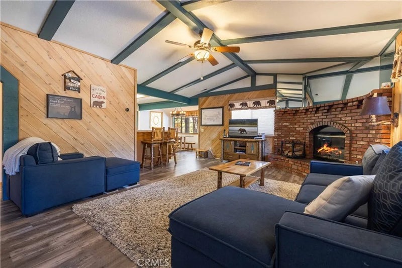 1009 White Mountain