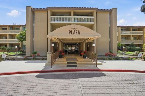 Tiny photo for 1855 Diamond St #114, San Diego, CA 92109 (MLS # 260008517)