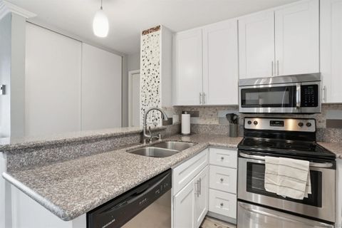 Tiny photo for 1855 Diamond St #114, San Diego, CA 92109 (MLS # 260008517)