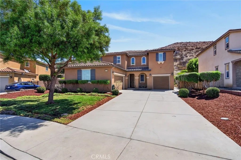 16796 Golden Bluff Loop