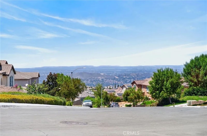 16796 Golden Bluff Loop