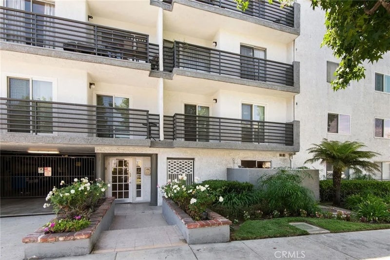 1515 S Beverly Drive 101