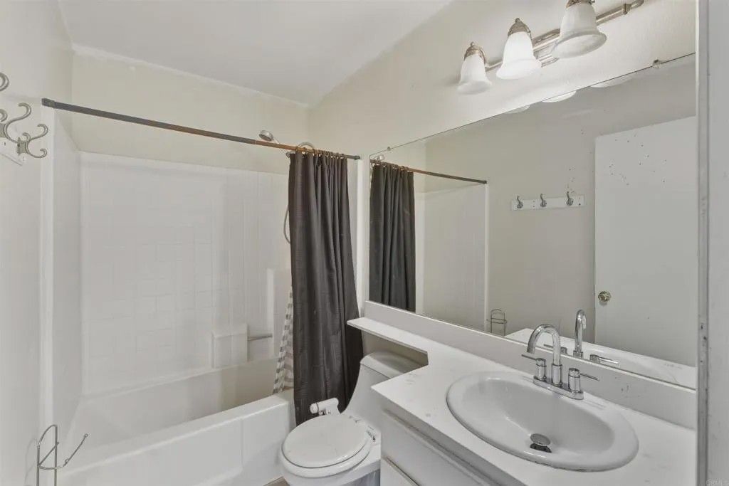 Photo of 320 Rolling Hills Lane, San Marcos, CA 92069 (MLS # NDP2510889)