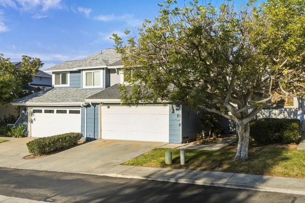 Photo of 320 Rolling Hills Lane, San Marcos, CA 92069 (MLS # NDP2510889)