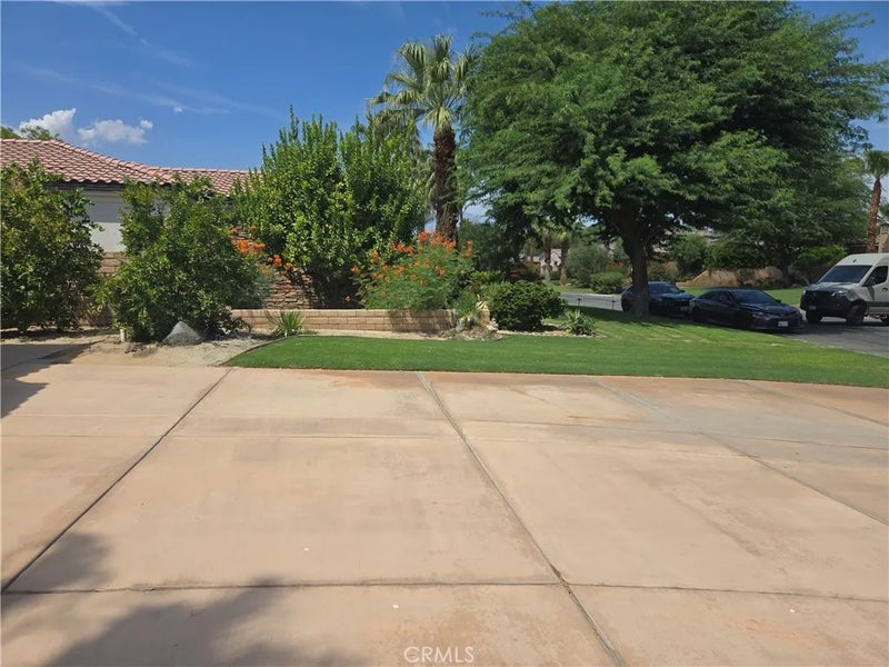 78589 BLACKSTONE Court