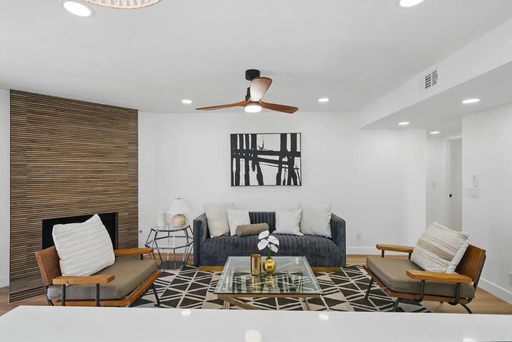 1915 Via Las Palmas 32A