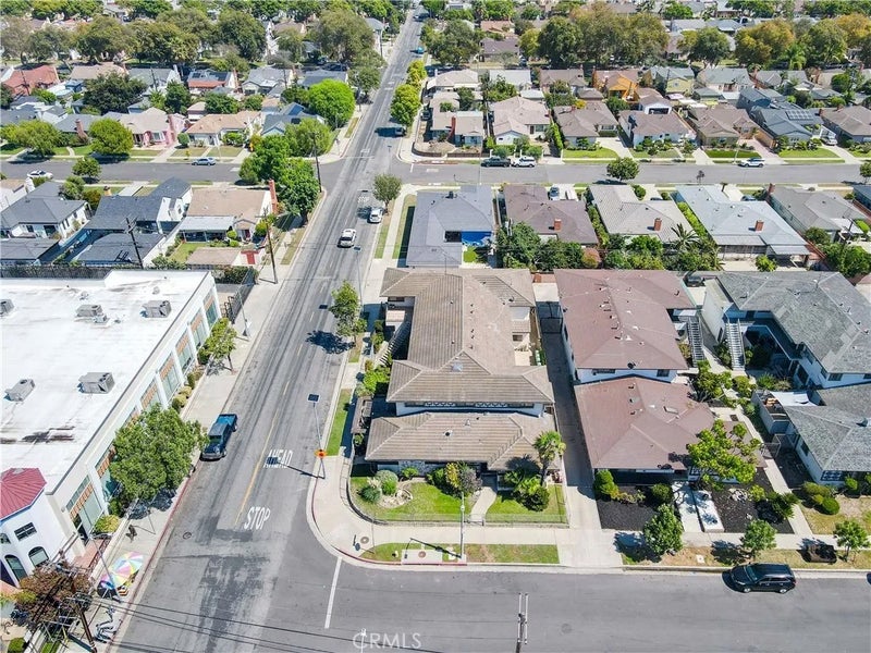 3760 S Bronson