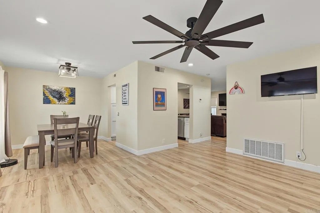 2039 Manzana Way