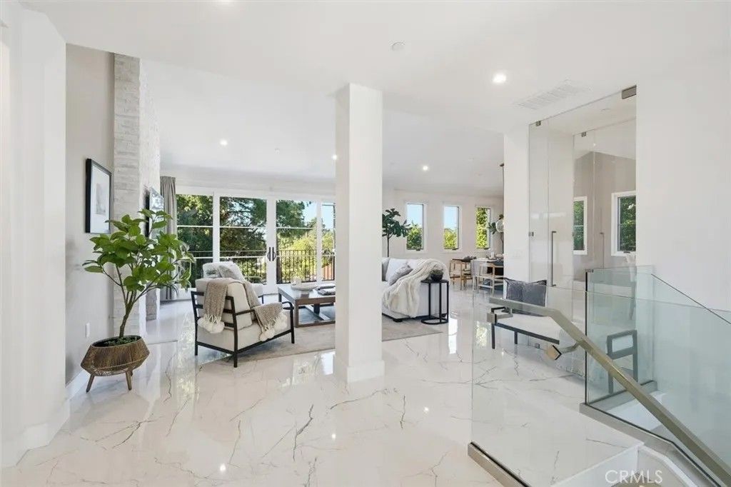 Photo of 2205 Via La Brea, Palos Verdes Estates, CA 90274 (MLS # SB25274526)