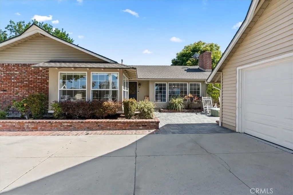 2732 Mainway