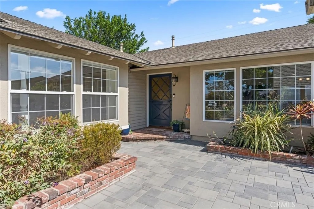 2732 Mainway