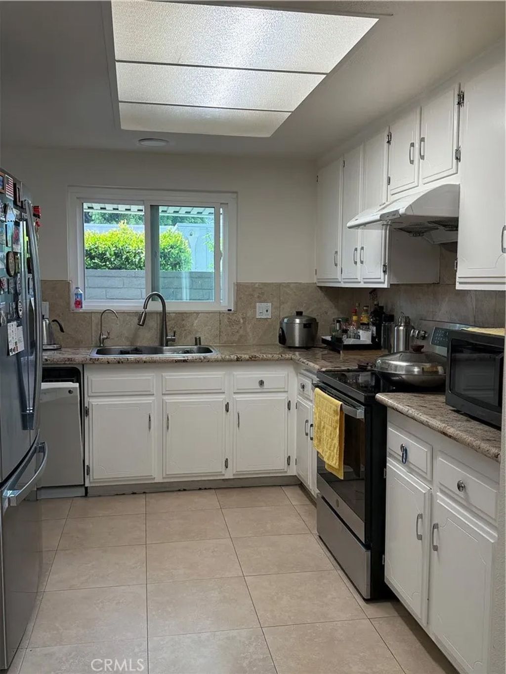 Photo of 3037 Via Vista, Laguna Woods, CA 92637 (MLS # OC26091695)