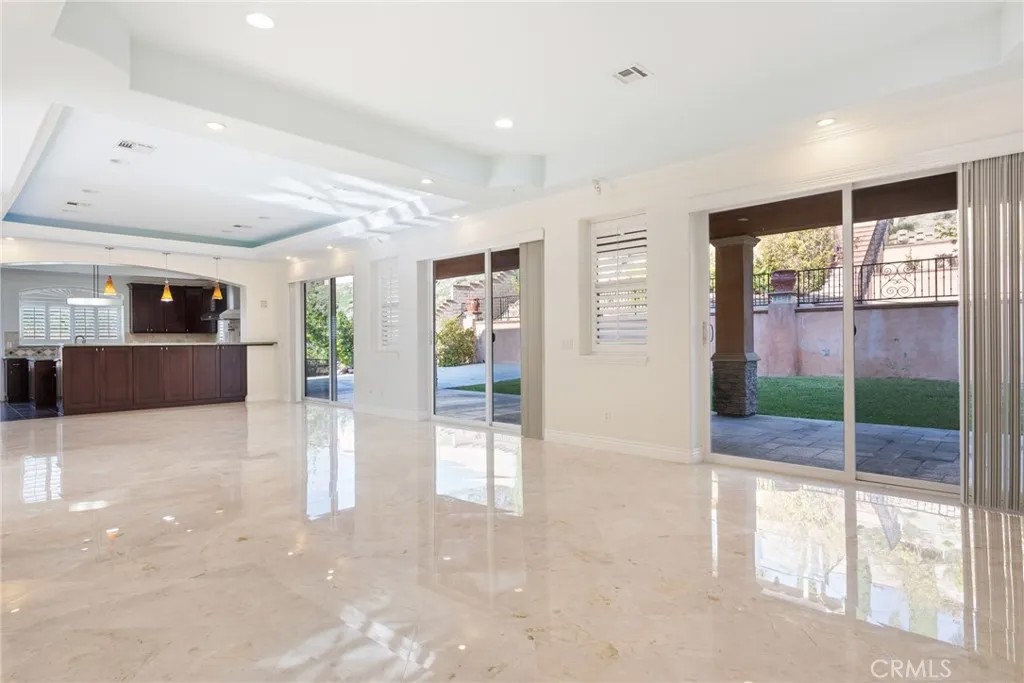 21819 E Chestnut Court