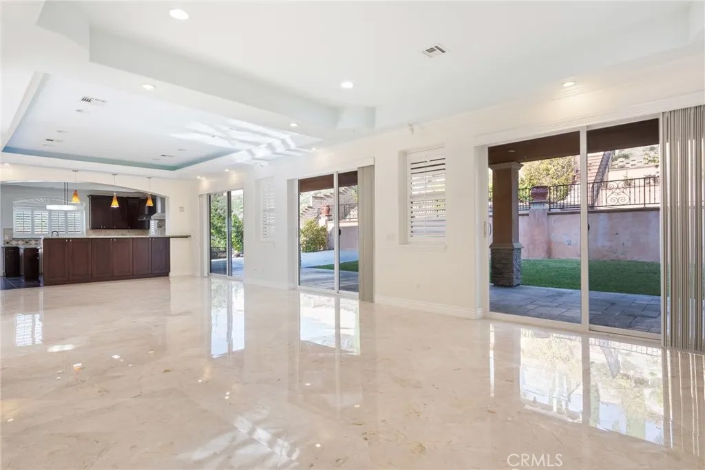 21819 E Chestnut Court