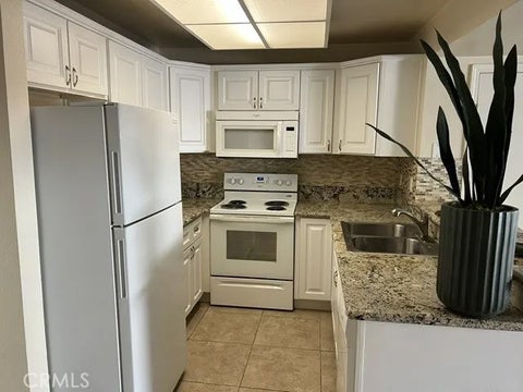 Photo of 2266 Bradford Avenue #115, Highlands, CA 92346 (MLS # IG26214654)
