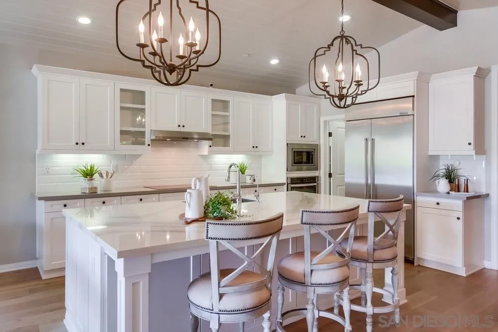 8048 Auberge Cir