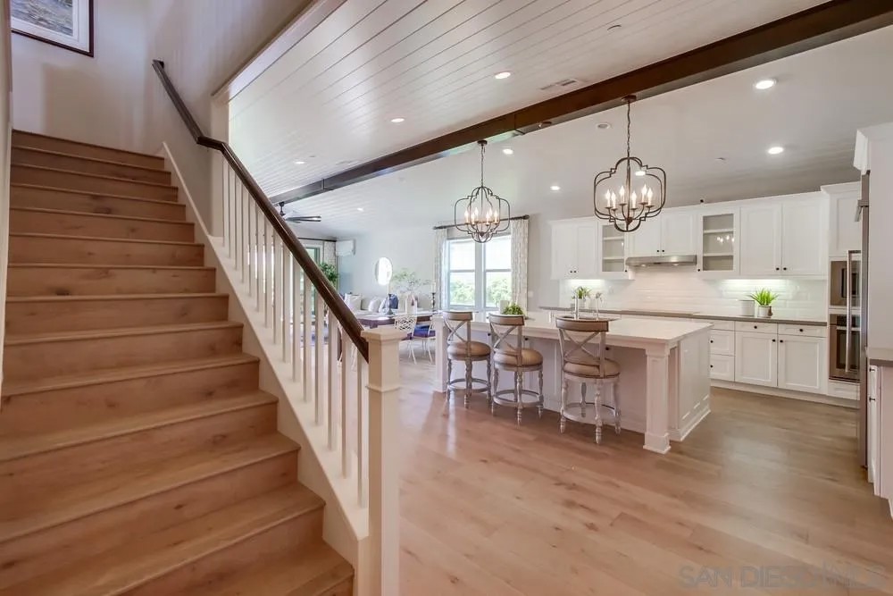 8048 Auberge Cir