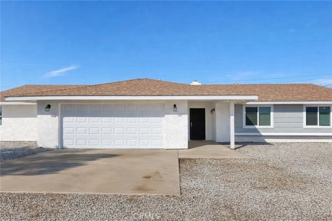 Photo of 9154 Coleridge Rd, Oak Hills, CA 92344 (MLS # SW25279348)