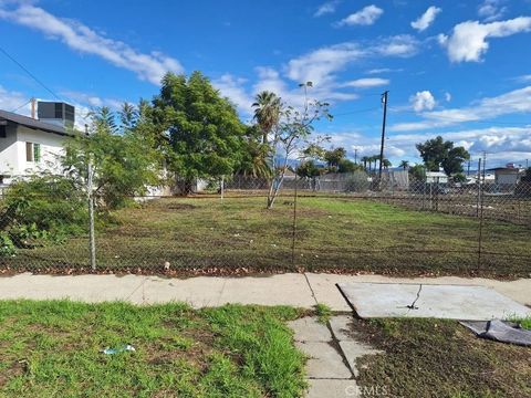 Photo of 157 N J St, San Bernardino, CA 92410 (MLS # SR26063733)