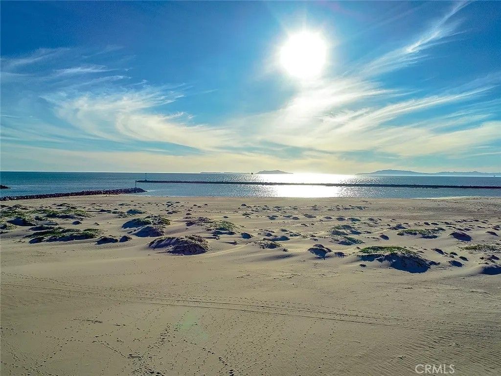 Photo of 1035 Mchugh Court, Ventura, CA 93003 (MLS # SR26001342)