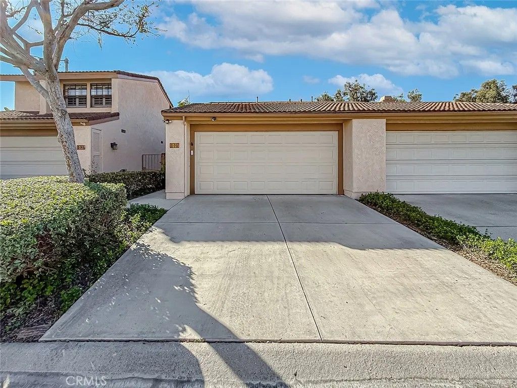 Photo of 1035 Mchugh Court, Ventura, CA 93003 (MLS # SR26001342)