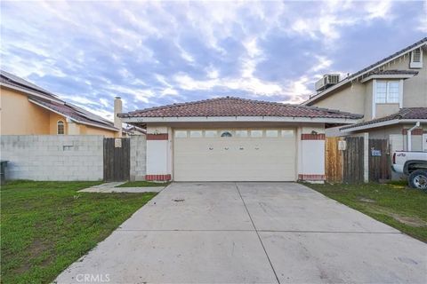 Photo of 5320 Jonah St, Bakersfield, CA 93307 (MLS # SR26004392)