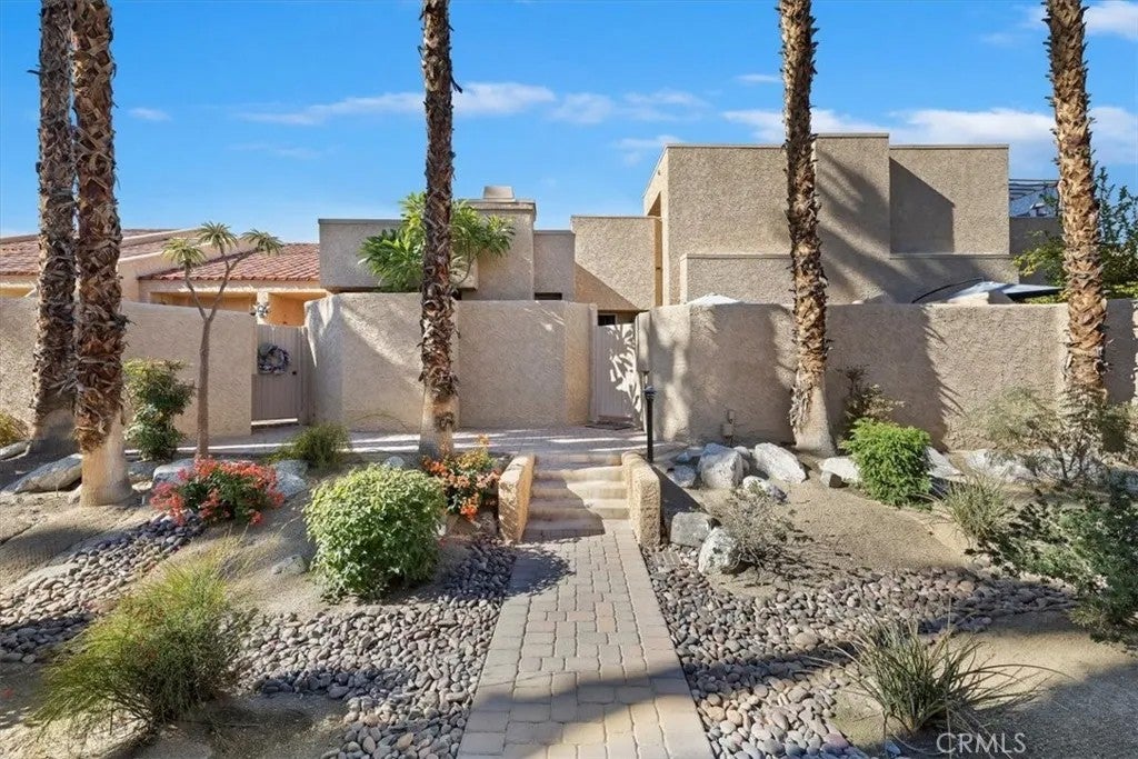 Photo of 73422 Irontree Dr, Palm Desert, CA 92260 (MLS # SW26159347)